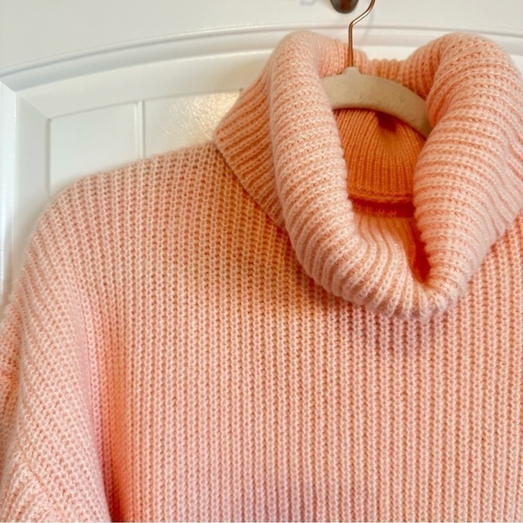 Peachy pink super thick warm turtleneck sweater, size XL - Picture 2 of 8